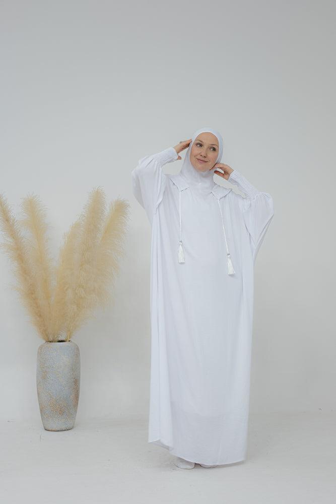 Balaclava abaya with stitched-in bonnet and shirred cuff in white - ANNAH HARIRI