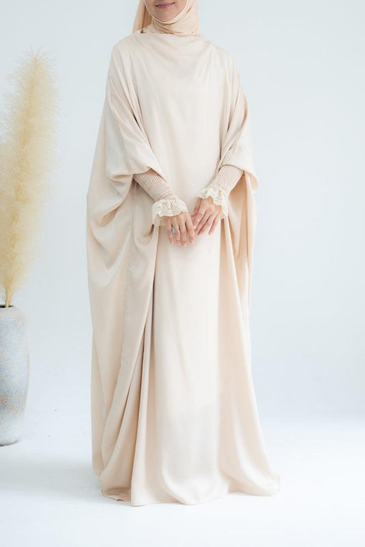 Lace mitten to match prayer gowns in cream or black - ANNAH HARIRI
