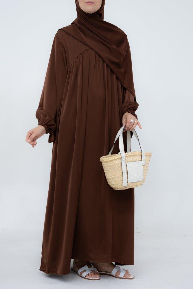 Monkii loose abaya dress with gathered bodice and pockets in dark brown color - ANNAH HARIRI