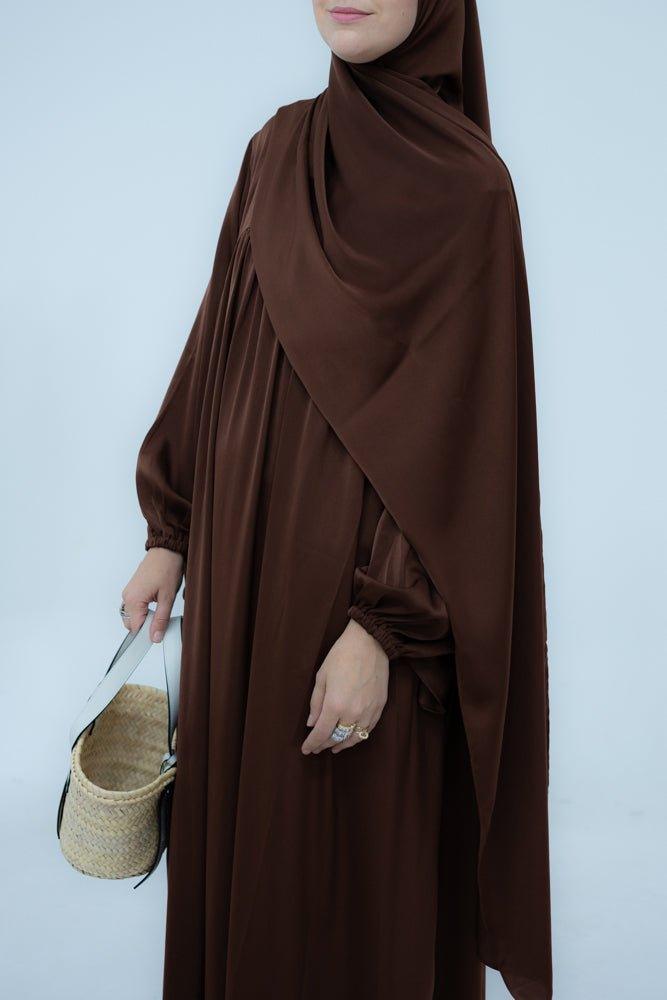 Monkii loose abaya dress with gathered bodice and pockets in dark brown color - ANNAH HARIRI
