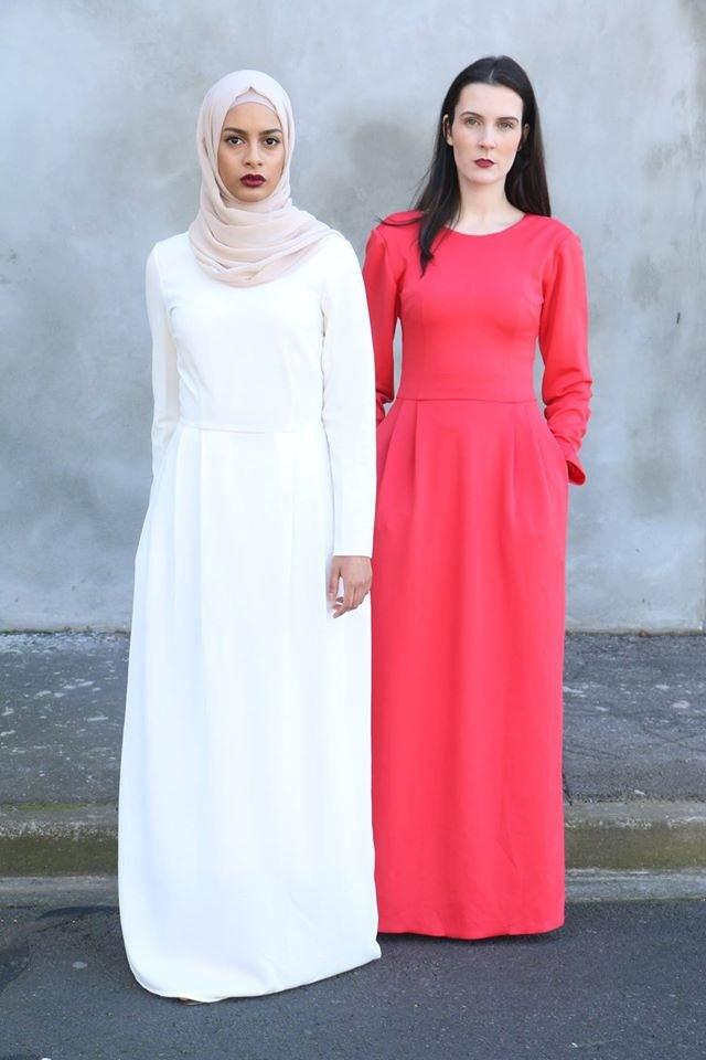 Red aka Abaya - ANNAH HARIRI