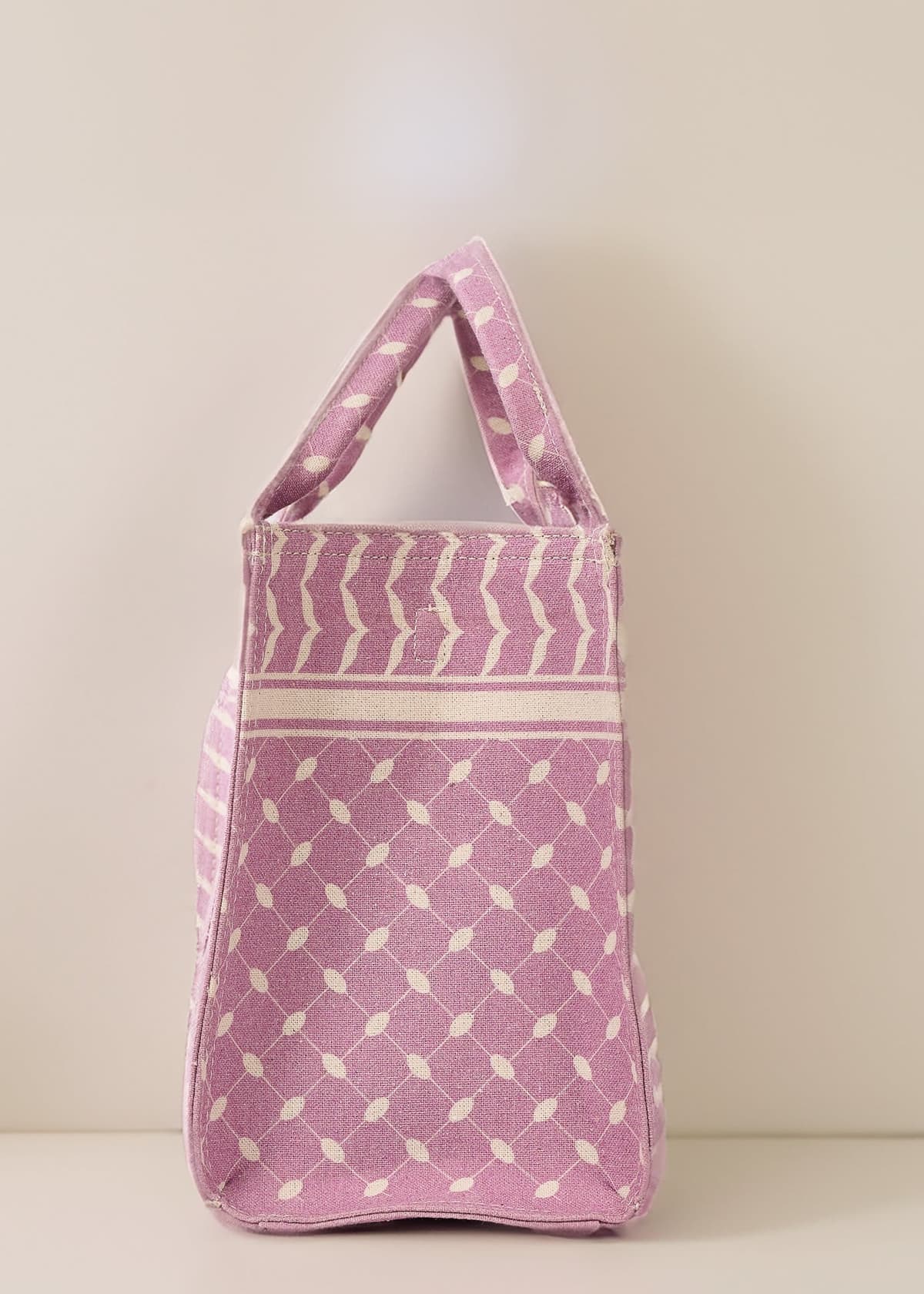 Mauve Keffiyeh Pattern Medium Tote with removable strap