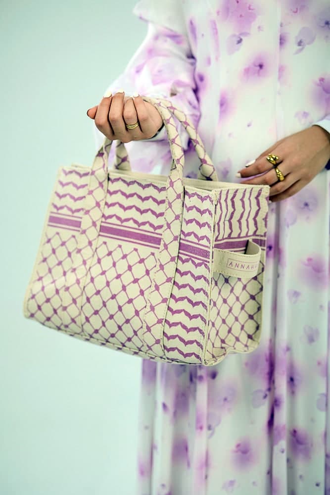 Stylish Medium Tote with Pink Keffiyeh Pattern - Durable Cotton Canvas