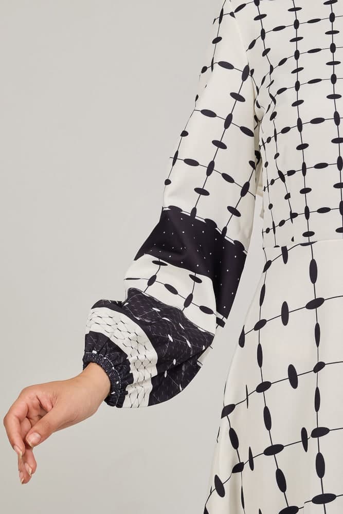 Jorielle Elegance in Monochrome: Polymix Geometric Maxi Dress in black and white, view 4