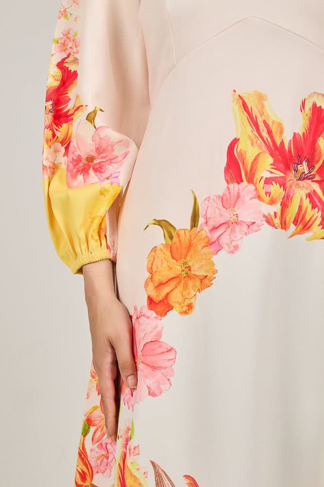 Sublime Elegance Bloom Polymix Maxi Dress with Floral Print in creamy yellow, view 4