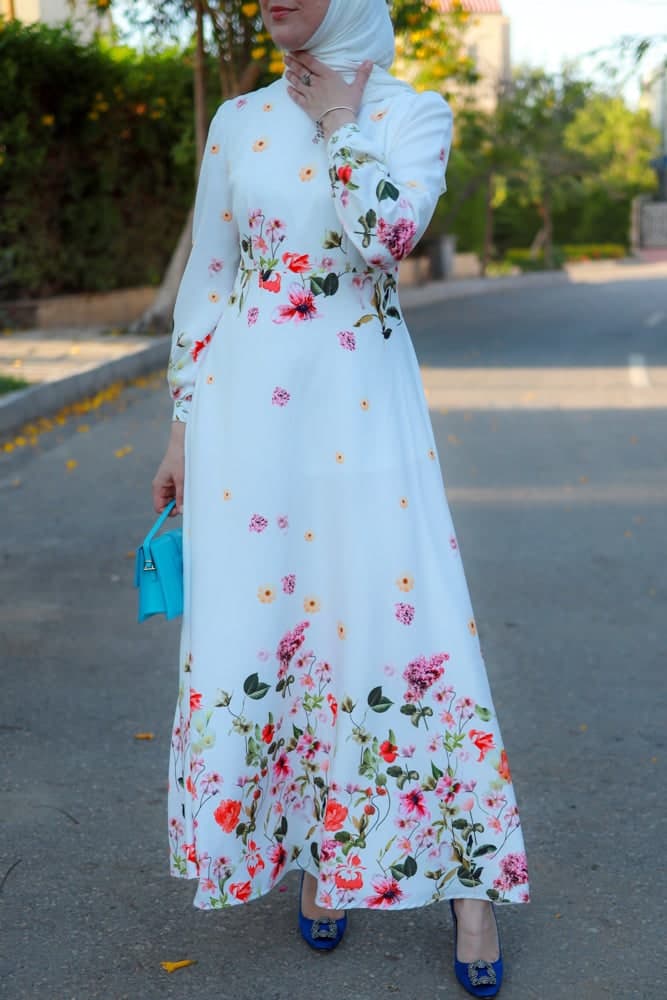 Back to Basics Florals Comeback Floral Border Maxi Dress in Floral Print Off White Fully Lined Maxi Sleeves, view 6