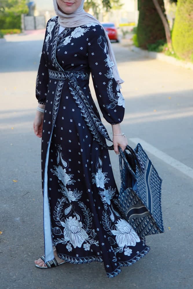 Omniya Everyday Maxi Wrap Dress with Attached Belt Long Elastictaed Sleeves in black, view 9