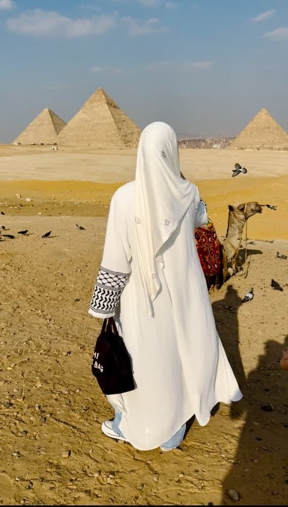 White Keffiyeh Inspired Abaya with Contrast Embroidered Sleeves and Detachable Belt, view 19