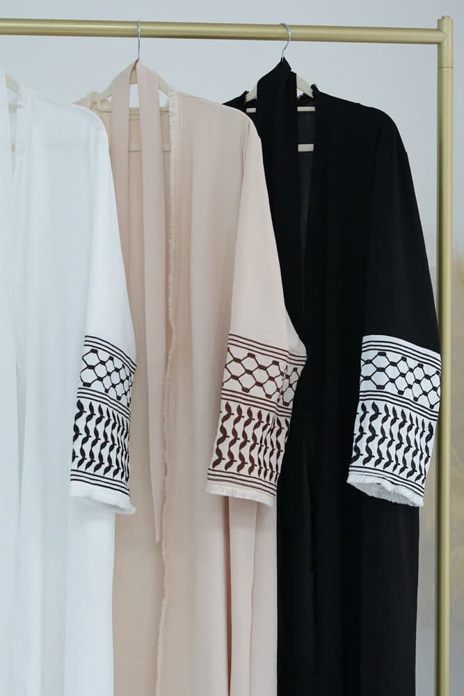 White Keffiyeh Inspired Abaya with Contrast Embroidered Sleeves and Detachable Belt, view 5