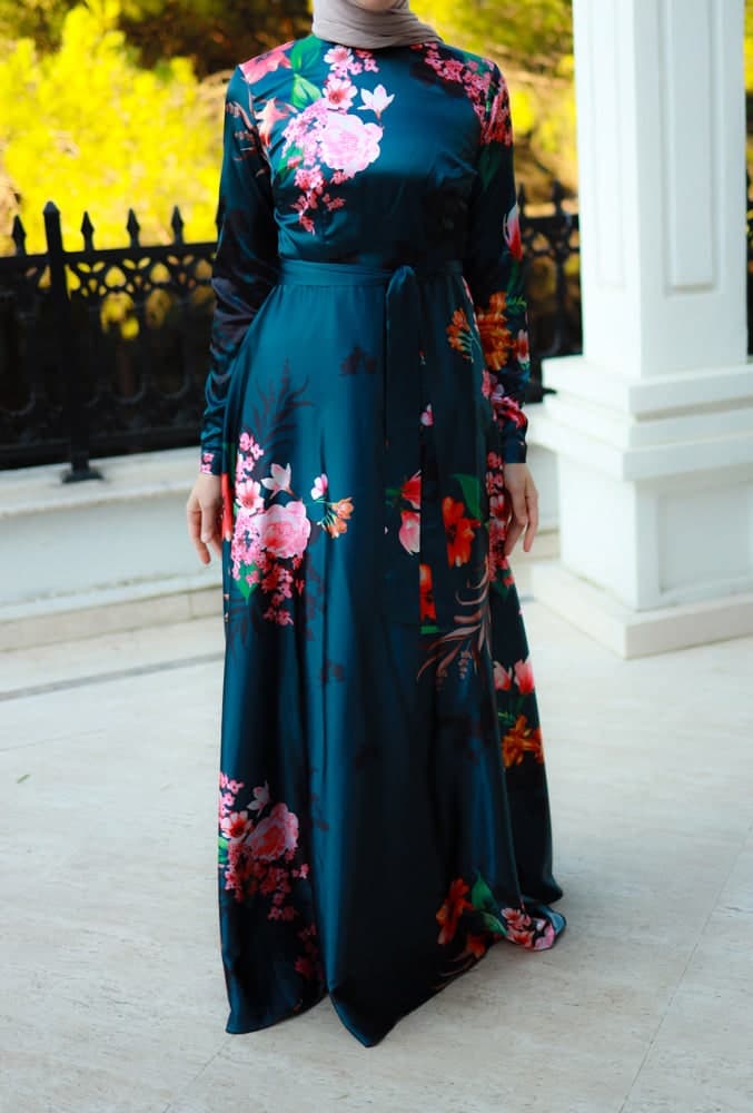 Meryam Modest Maxi Dress in Matt Florals with Detachable Belt in dark blue, view 4