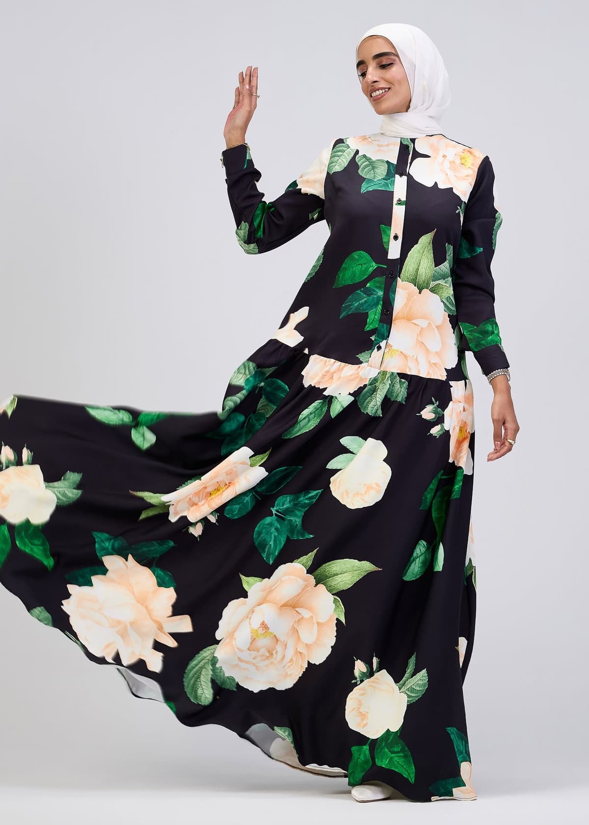 Button-front detail of floral print maxi dress