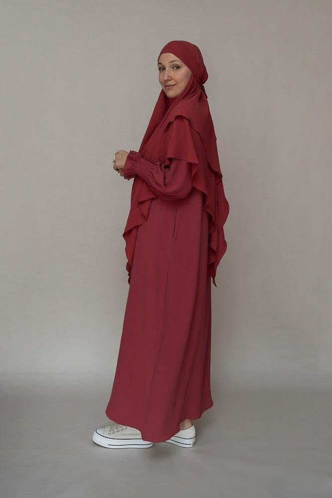 Closeup of pockets on the Maroon Non-Wrinkle Maxi Dress