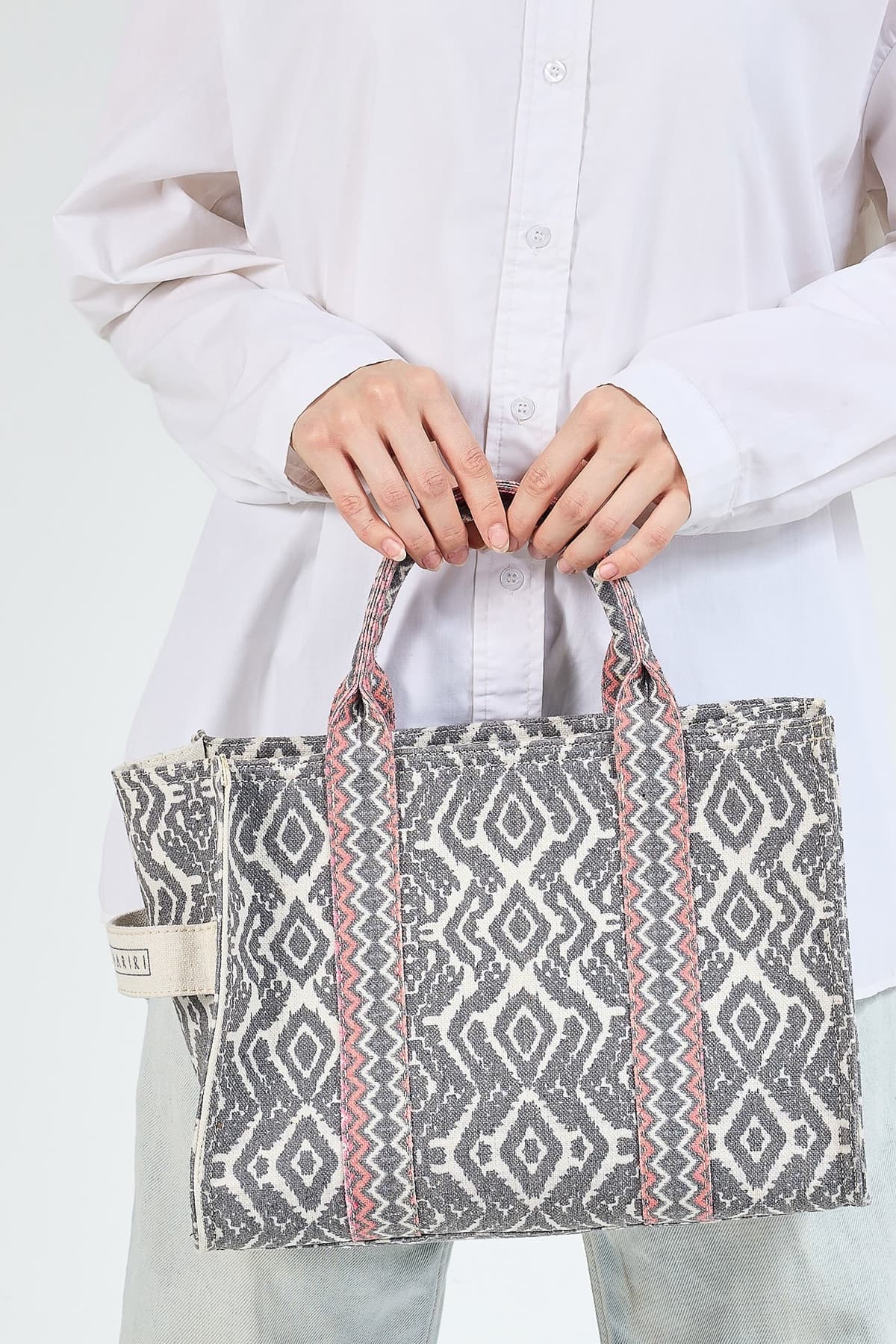 Gray and coral Keffiyeh pattern tote back view