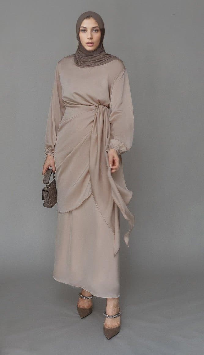 Lulule Maxi Abaya Dress with Detached Apron Elasticated Sleeve Like Tie Waist Piece in Satin Light Beige, view 8