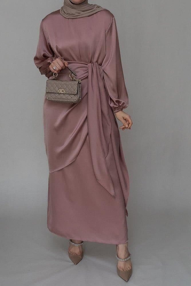 Ulaa Maxi Abaya Dress with Detached Apron Elasticated Sleeve Like Tie Waist Piece in Satin Pink, view 8
