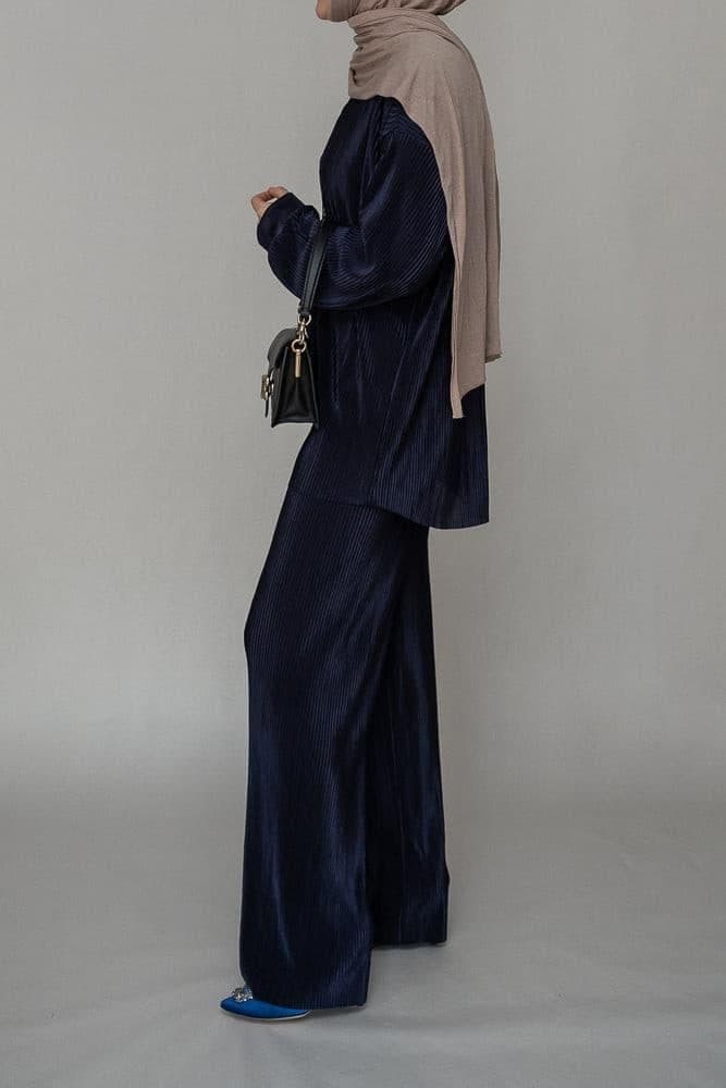 Kibaar Pleated Modest Set with Pants and Shirt in Navy Dark Blue, view 3