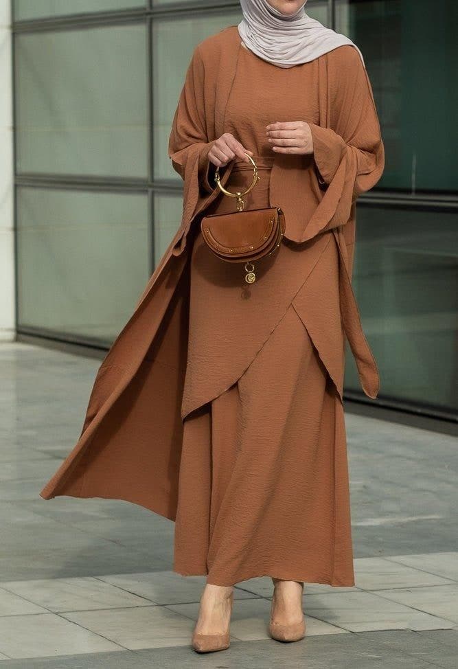 Deluna Three Piece Maxi Lightweight Abaya in Rustic Brown, view 5