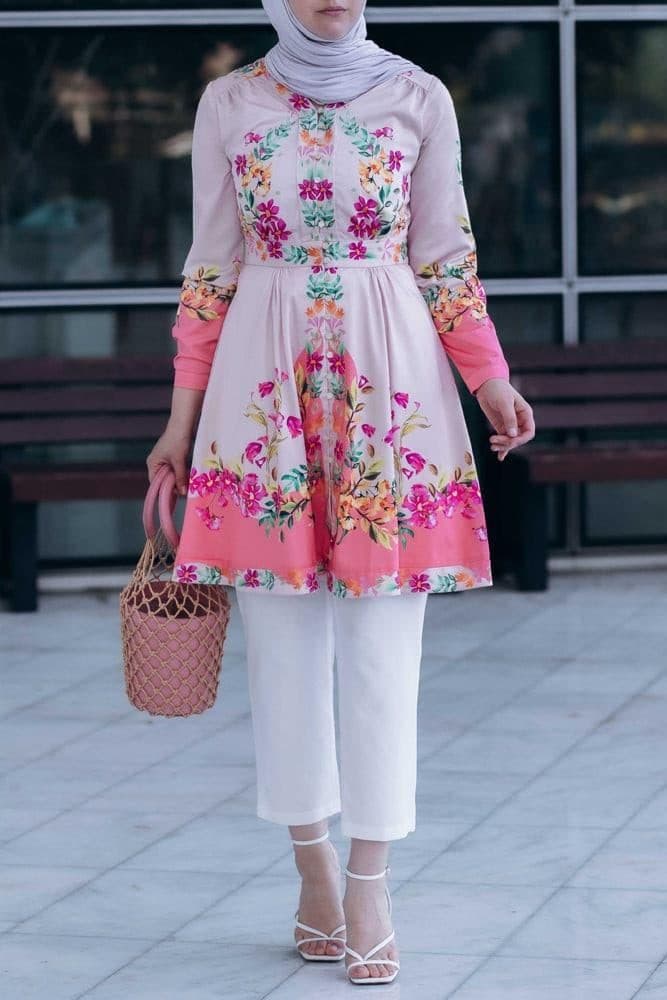 Zumra Tall Tunic Shirt with Ruffles and Long Sleeve in Floral in pink, view 4