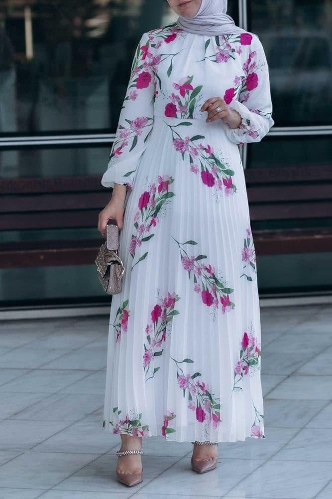 Sinem Maxi Dress with Pleated Skirt and Long Sleeve in white, view 3