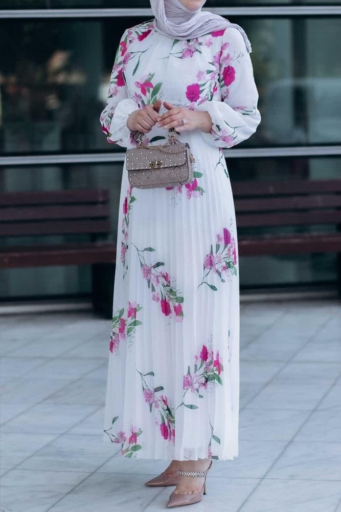 Sinem Maxi Dress with Pleated Skirt and Long Sleeve in white, view 4