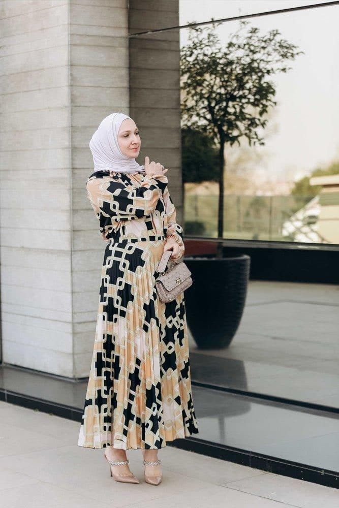 Eadiee Set with Top and Satin Pleated Maxi Skirt in Geo Print in yellow, view 8