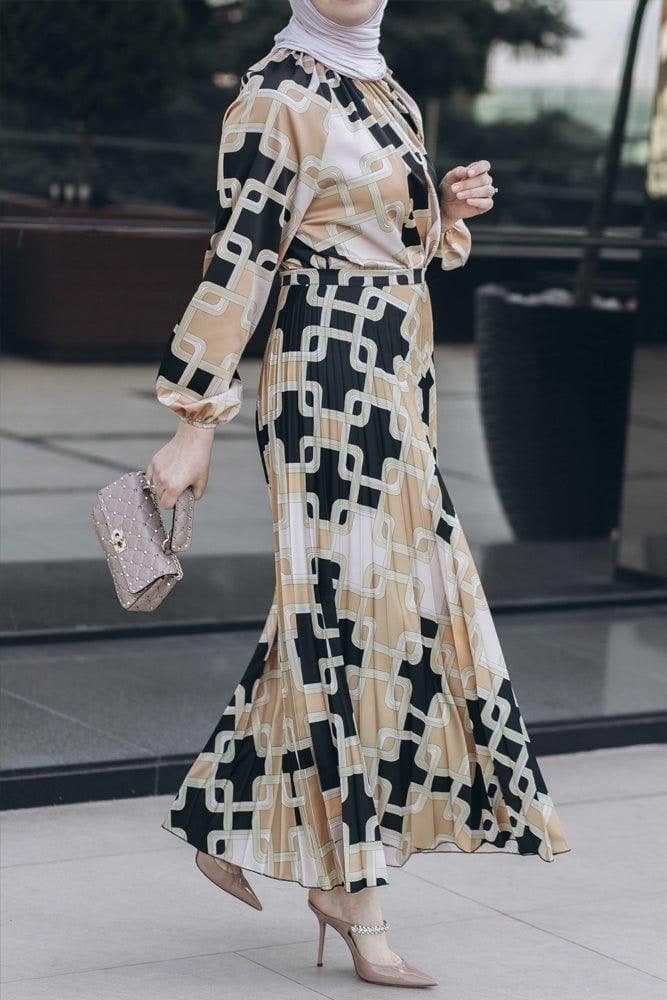 Eadiee Set with Top and Satin Pleated Maxi Skirt in Geo Print in yellow, view 9