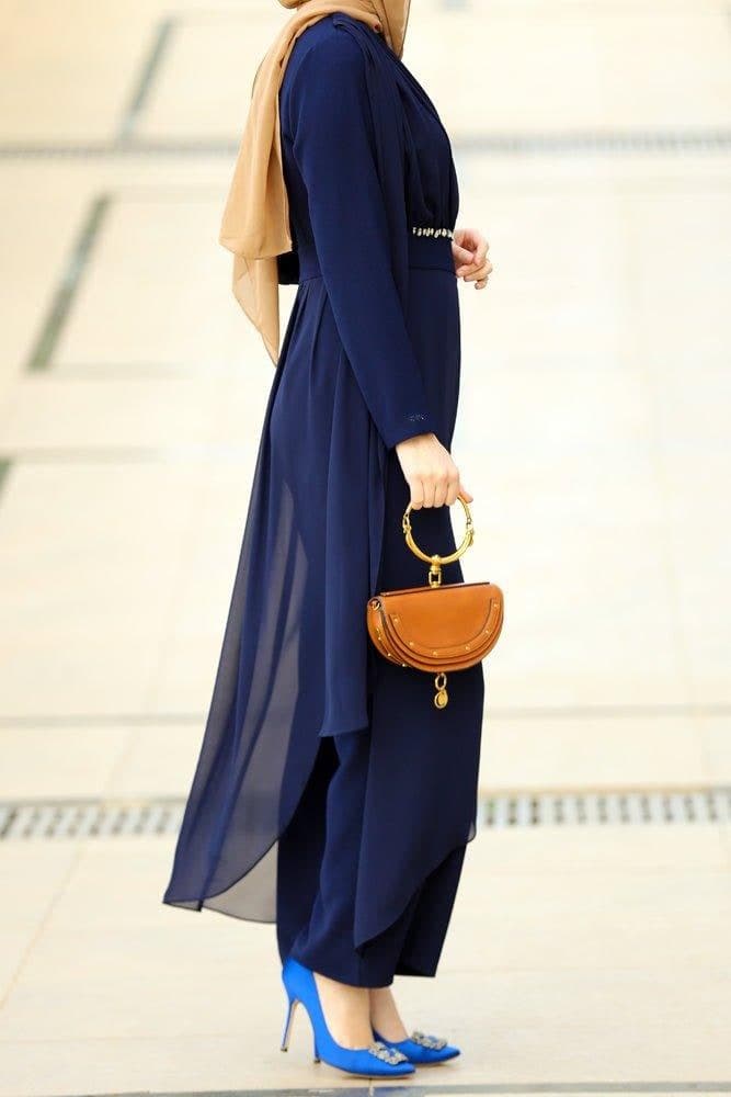 Melnie Modest Jumpsuit in navy, view 11