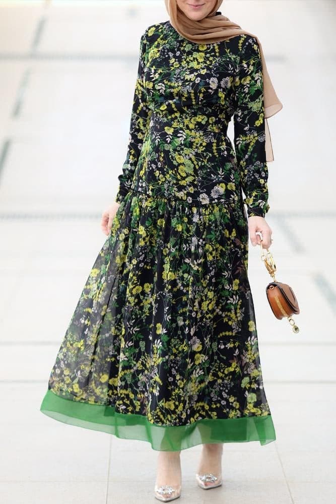 Aselli Modest Dress in black, view 4