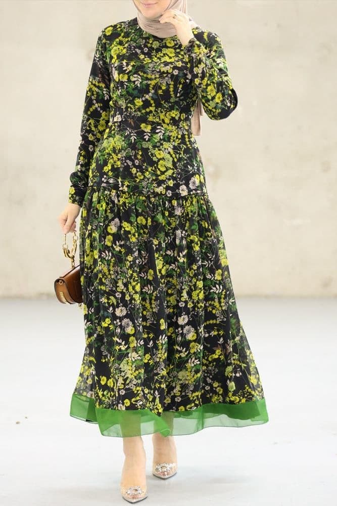 Aselli Modest Dress in black, view 6