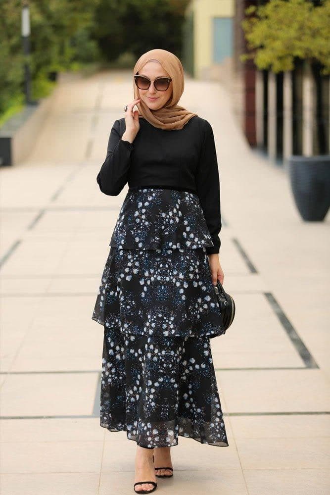 Reiss Modest Dress in black, view 3