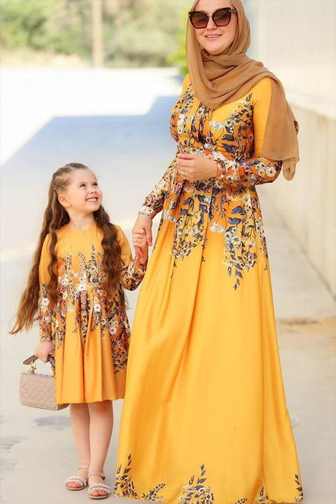 Little Prom Dress in yellow, view 4