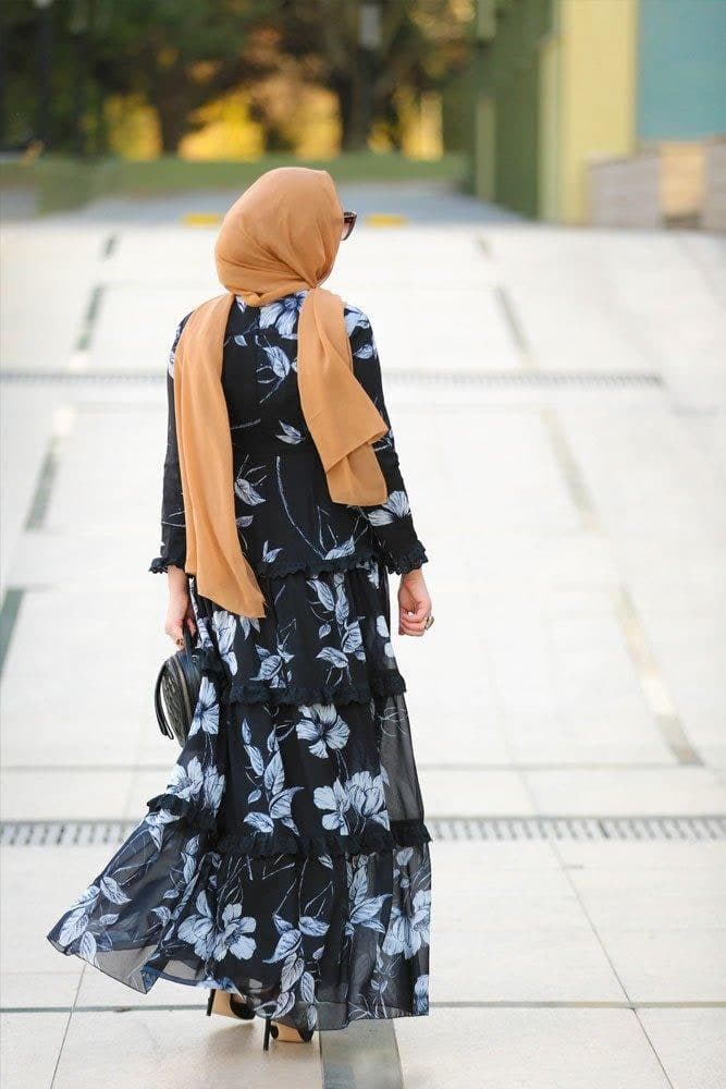 Fialka Modest Dress in black, view 4
