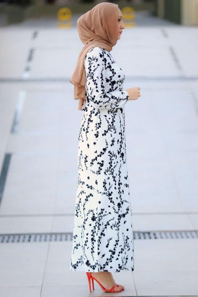 Laza Modest Dress in white, view 5