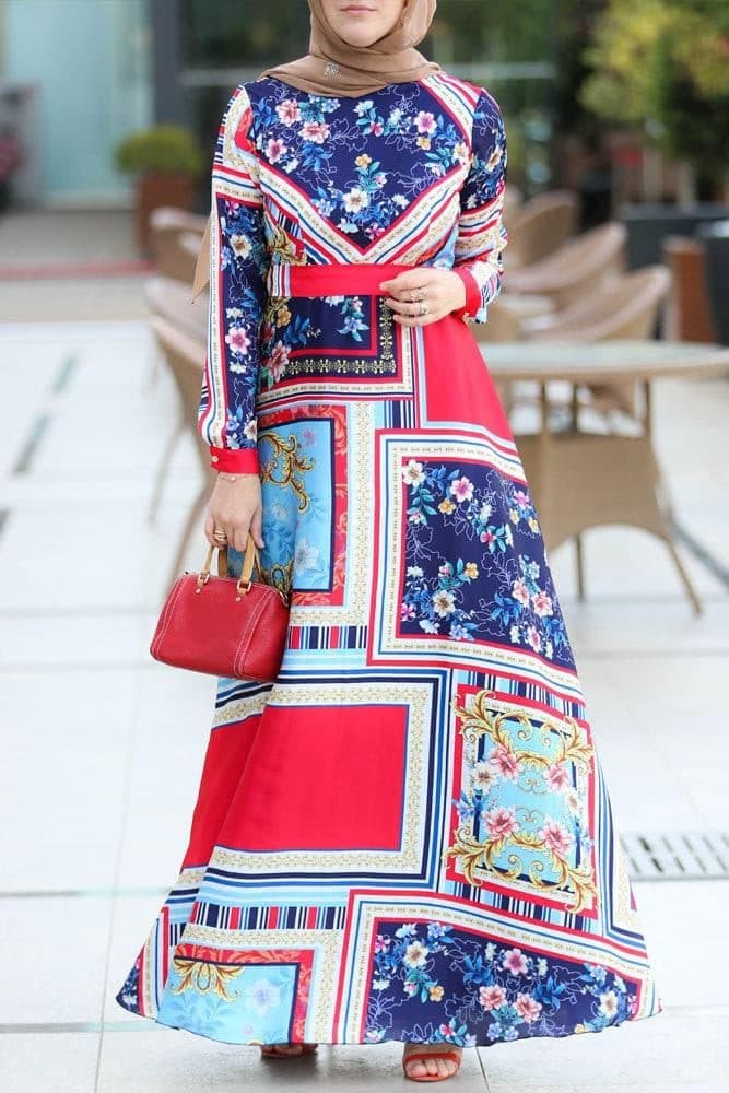 Gaun Muslim Etro warna biru, tampilan 4