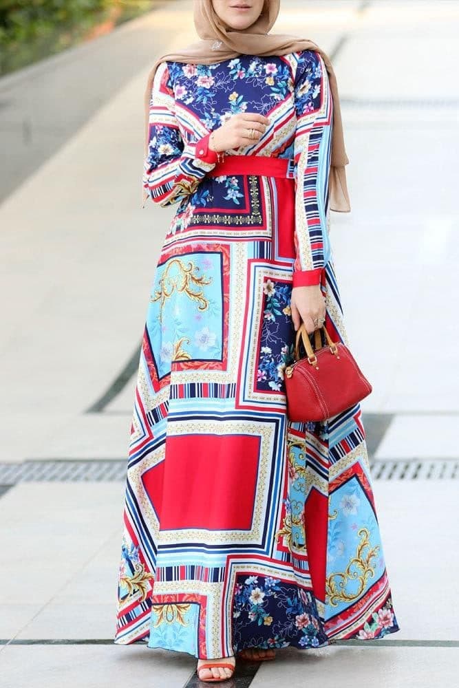 Gaun Muslim Etro warna biru, tampilan 3