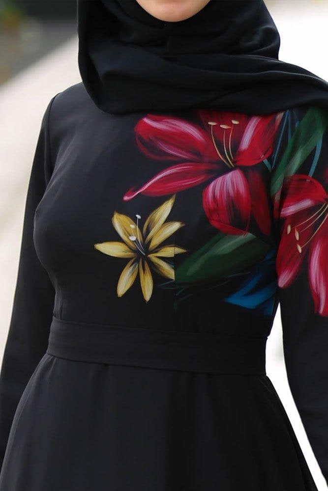 Beautiful Modest Dress in black, view 4