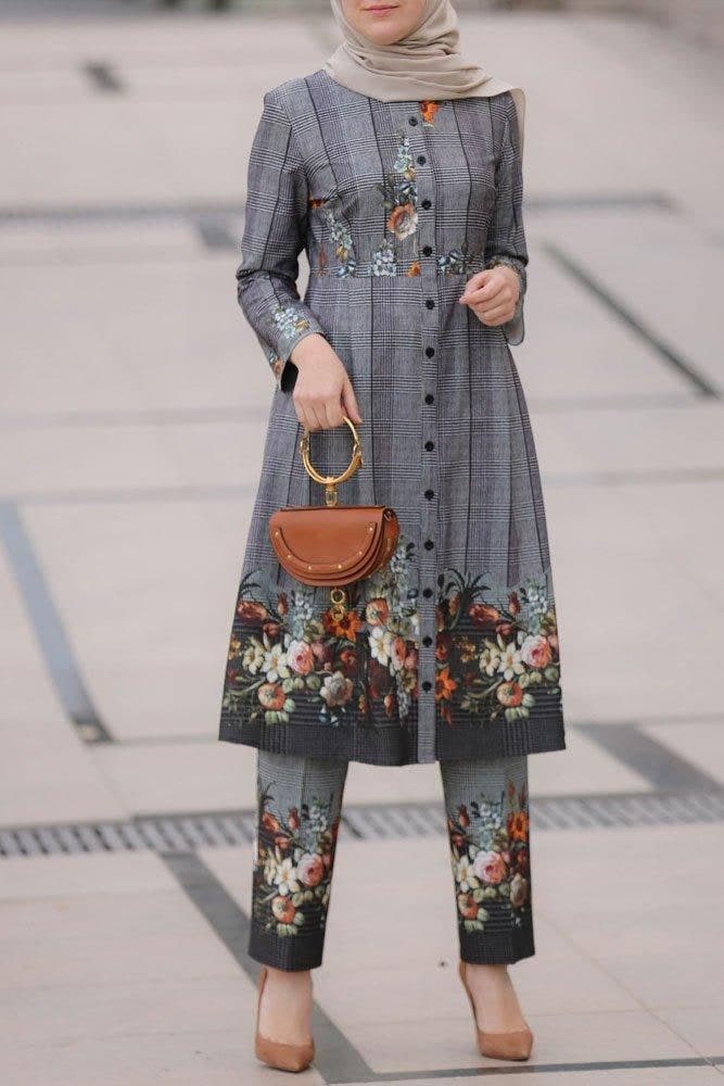 Safiyaa Modest Set in grey, view 5