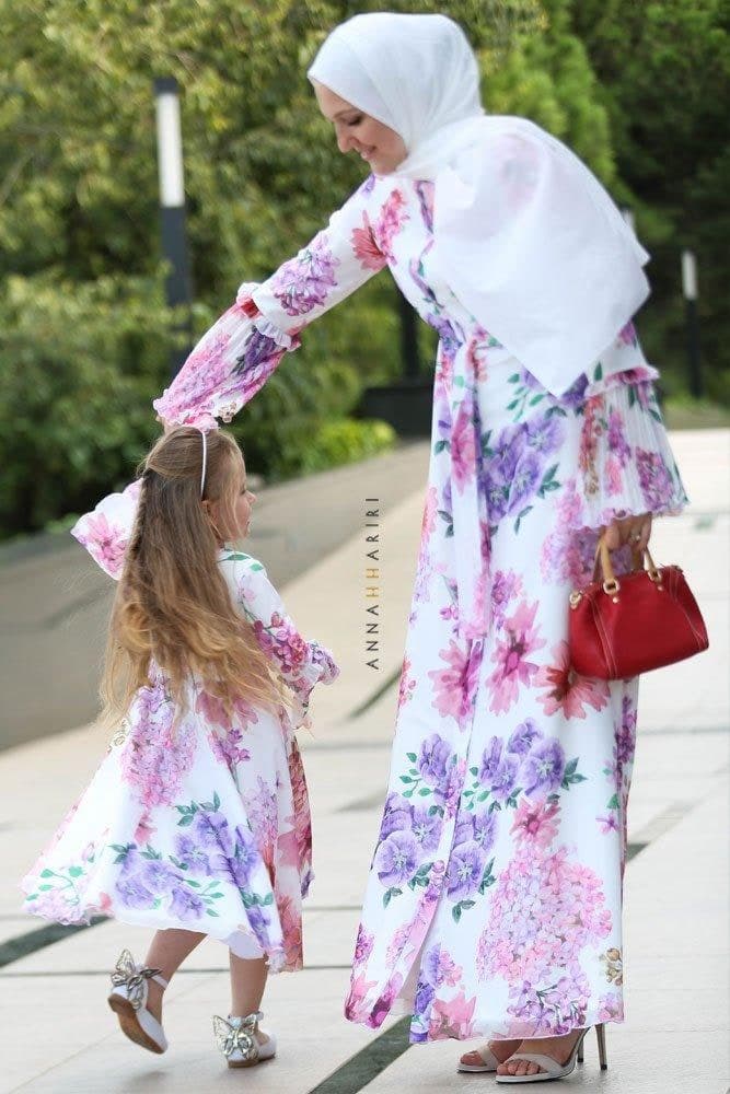 Little Belle Dress in white, view 5
