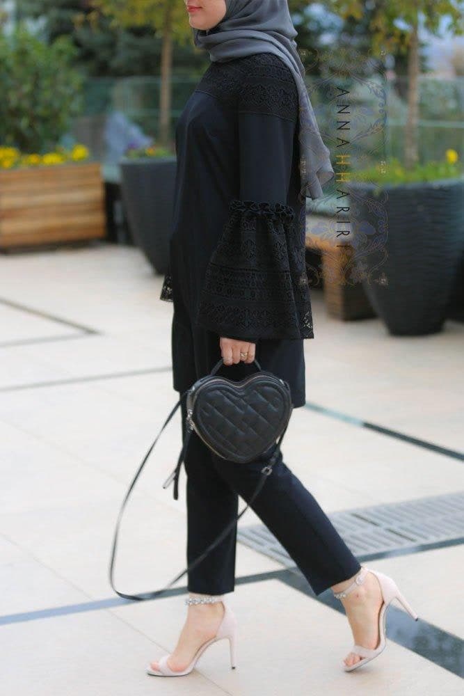 Moscow Trouser Set in black, view 5