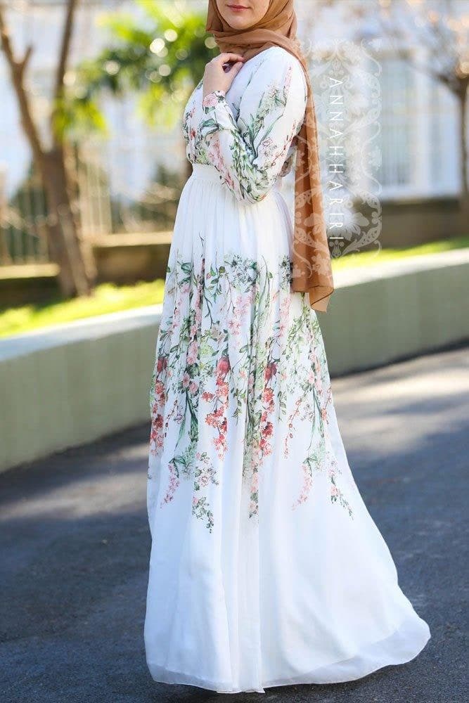 Amira Dress in white, view 4
