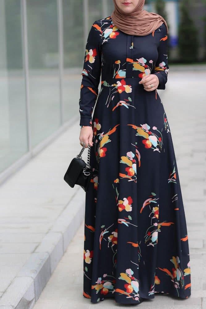 Side view of the Elegant Floral Maxi Dress, highlighting the concealed zipper
