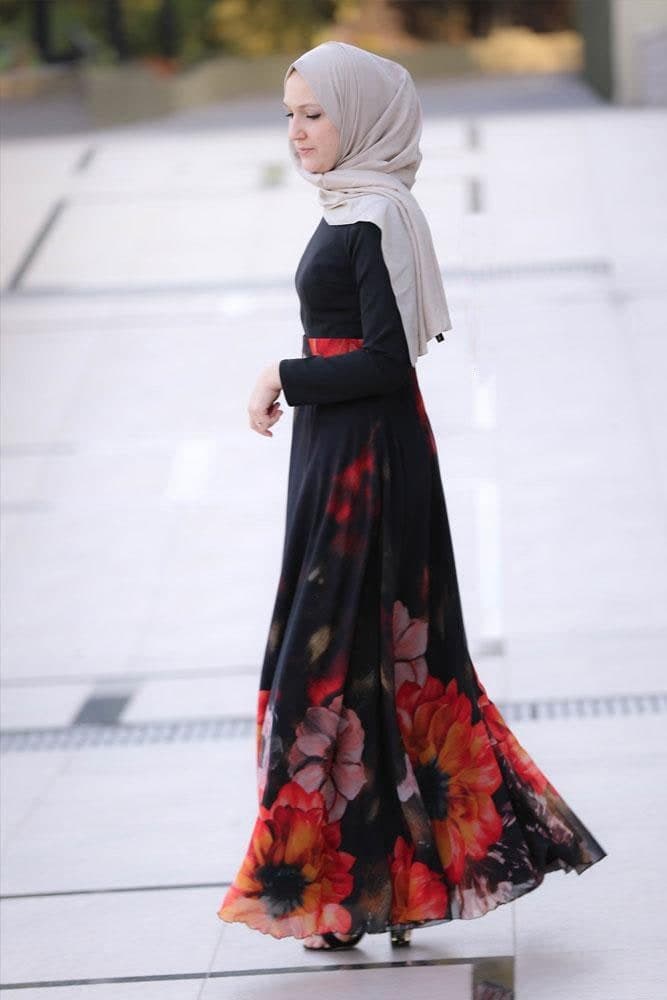 Ezgi Modest Dress in black, view 3