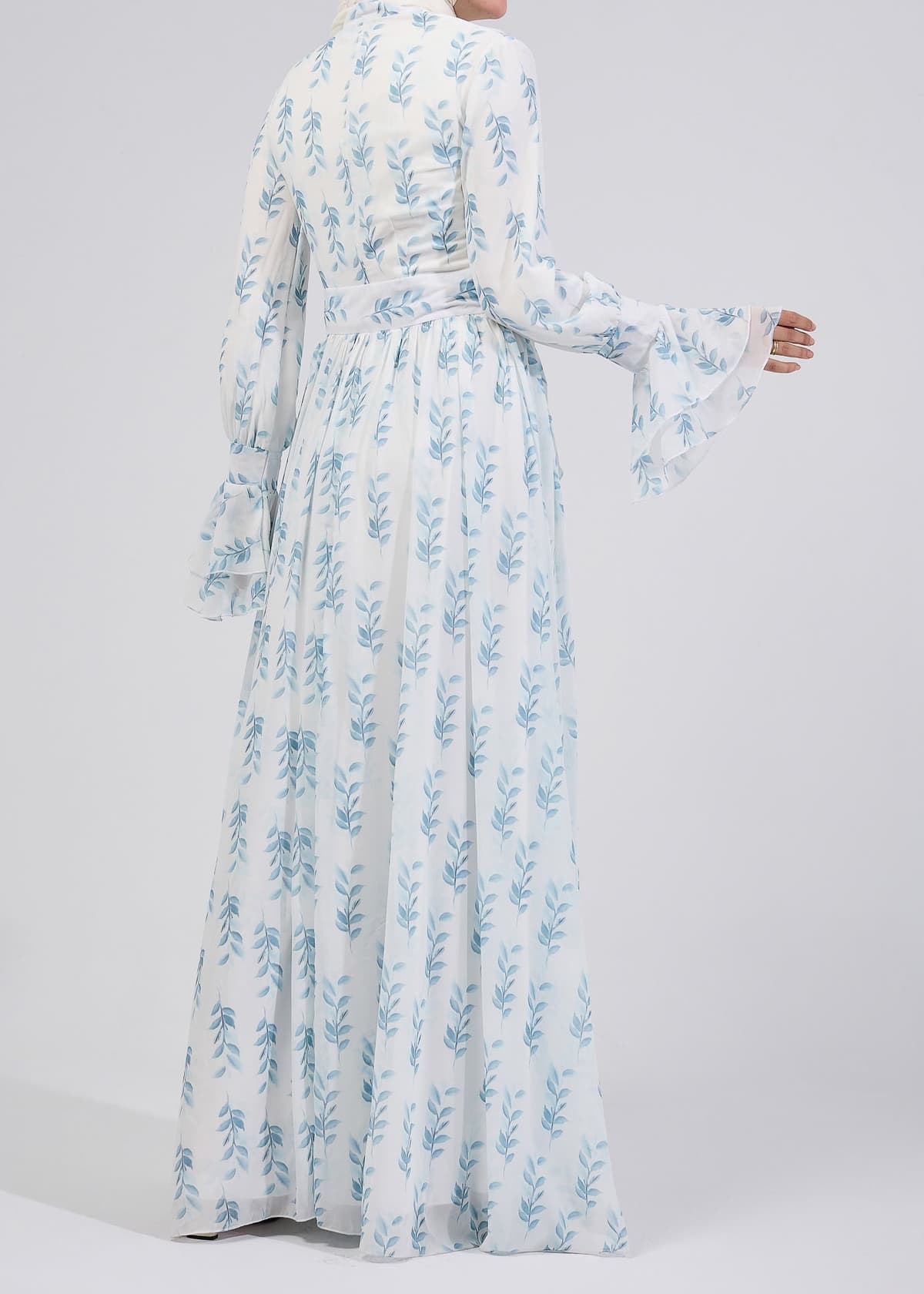Flowing floral elegance chiffon maxi dress in blue and white