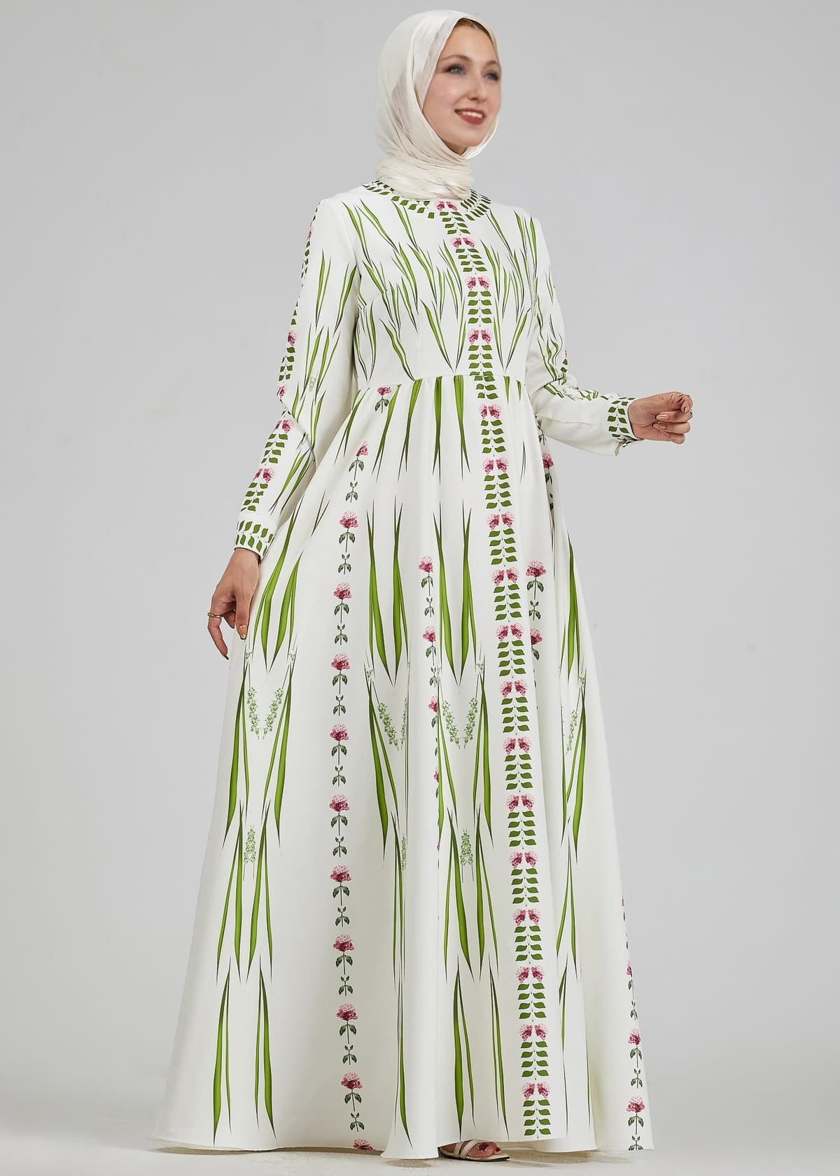 Sara Serene Bloom Maxi Dress with Elegant Floral Print