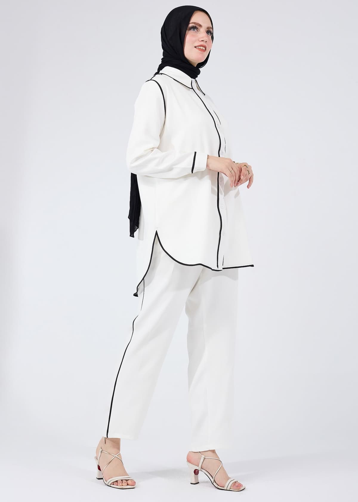 Majida Elegant Black-Piped White Modest Tunic with Matching Trousers