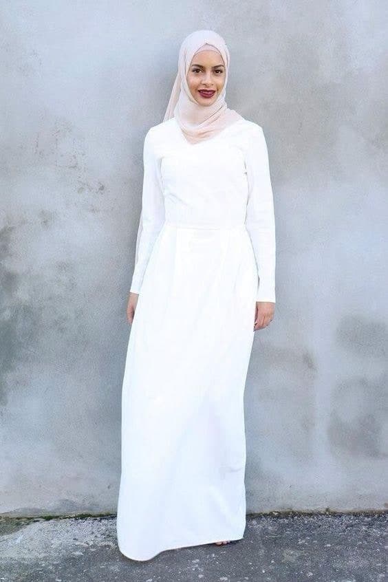 White aka Abaya