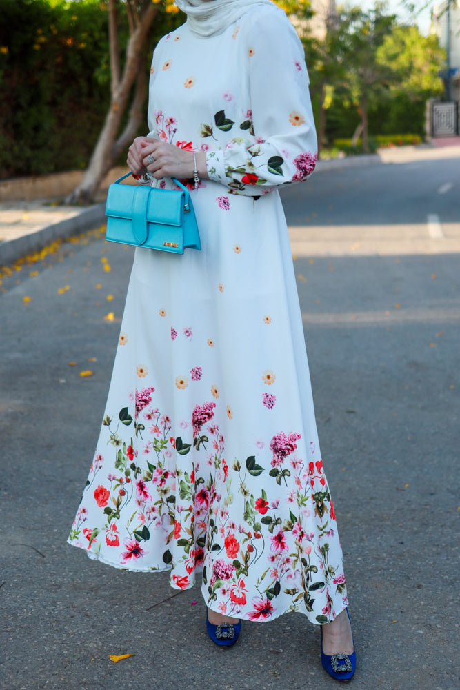 Back to basics florals comeback floral border maxi dress in floral print off white fully lined maxi sleeves