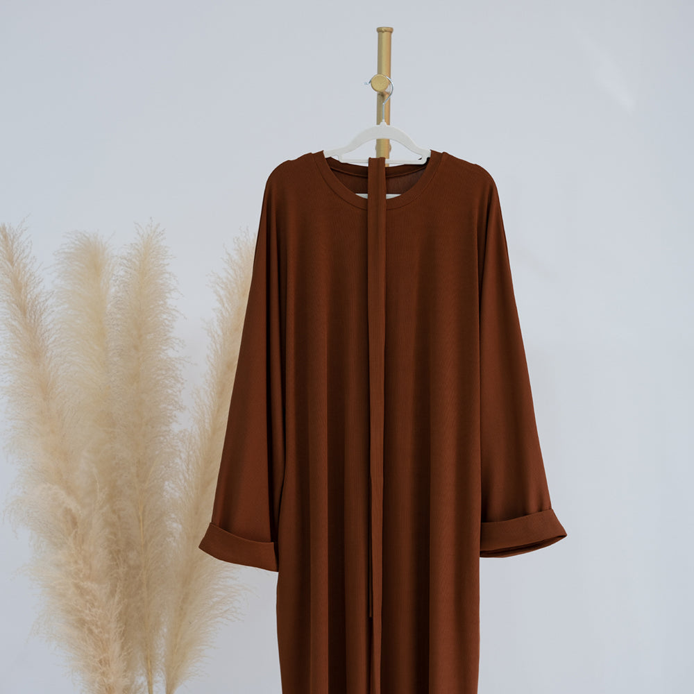 Oversized Everyday Abaya dress with pockets and cuffed sleeves in brown color
