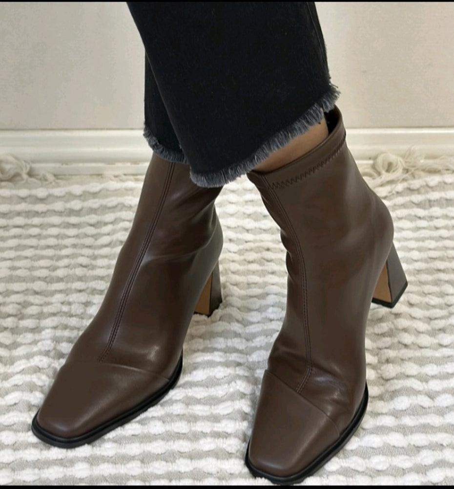 Brown Pairs Women's Ankle Boots Square Toe Block Heel Short Booties with Back side Zipper - ANNAH HARIRI