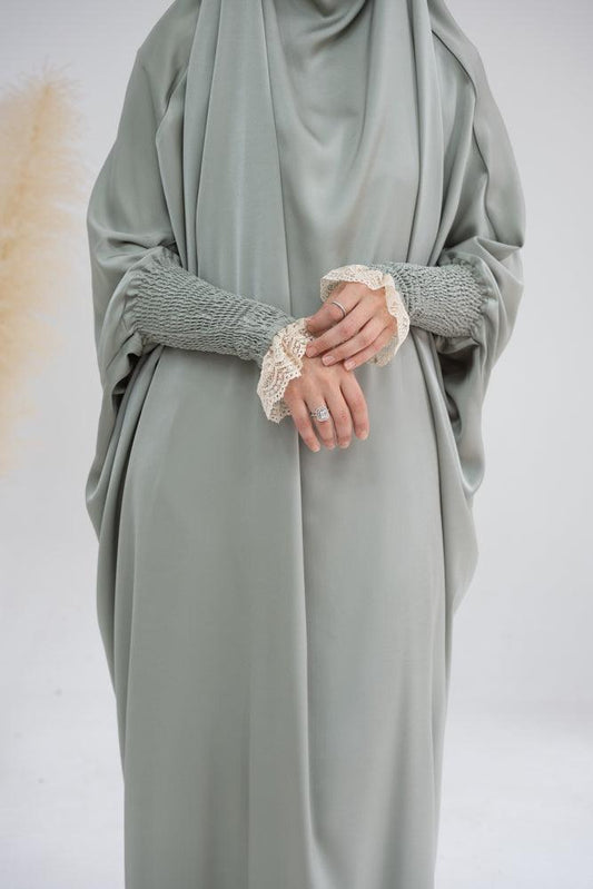 Gretaah prayer gown in khimar style with ribbed sleeve and lace cuff in Light Green - ANNAH HARIRI